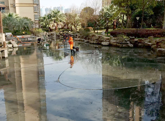 灵宝景观池淤泥清理